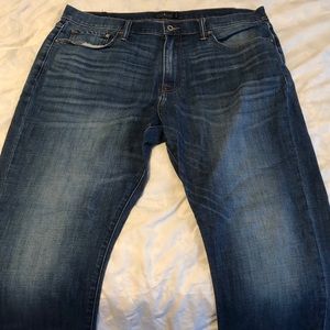 Lucky Brand 400 Athletic Fit 38x32 jeans
